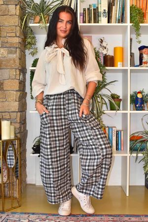 Caleb Plaid Brushed Cotton Relaxed Barrel Pant Black